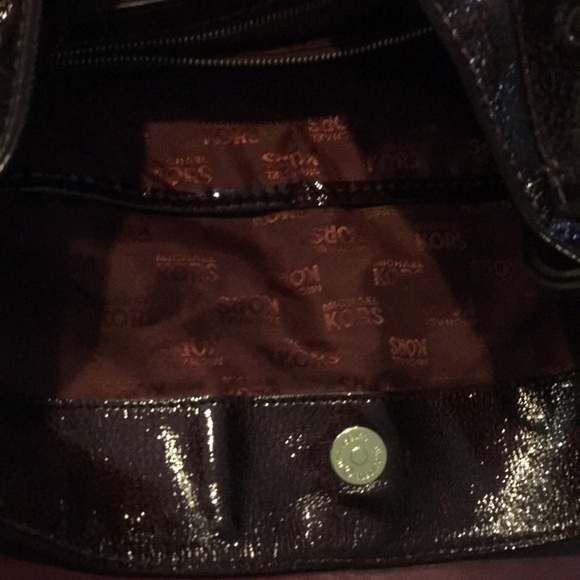 Michael Kors patent hobo - Picture 4 of 9
